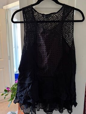 Source Unknown Black Lace & Eyelet Camisole Tank